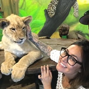 Meet your Posher, Veronica